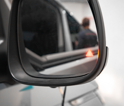 Установка системы контроля слепых зон на BYD Han