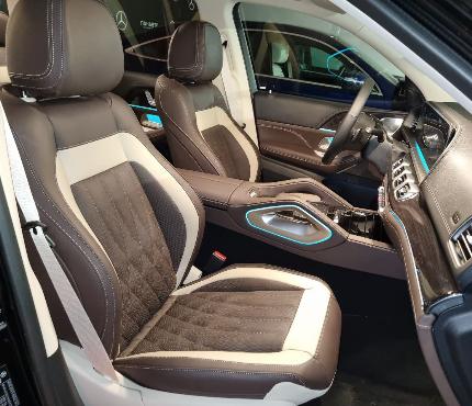 Перетяжка салона в Aston Martin