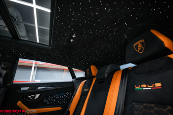 Lamborghini Urus: звездное небо