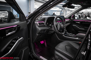 Toyota Highlander: атмосферная подсветка салона