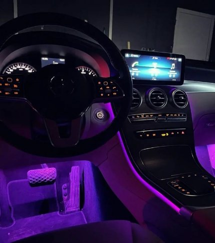 Установка подсветки салона Aston Martin