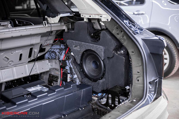 Hongqi E-HS9: проект по модернизации автозвука