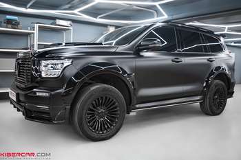 Установка глянцевого обвеса на Tank 500: комплект выразительных акцентов