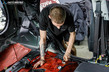 Kia Soul: шумоизоляция STP Aerocell