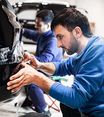 Оклейка Aston Martin антигравийной плёнкой