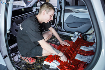 Voyah Passion: шумоизоляция STP Aerocell