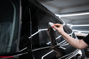 Антидождь на Geely Atlas: комфорт и безопасность в любую погоду