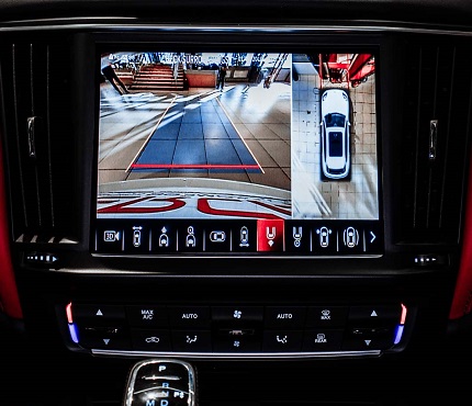 Установка камер переднего и заднего вида на Maserati