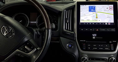 Toyota Land Cruiser 200 (2017) с установленным Android 8.1: Демонстрация основных возможностей