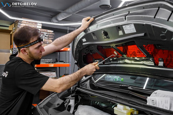 Toyota Alphard IV: шумоизоляция STP Aerocell