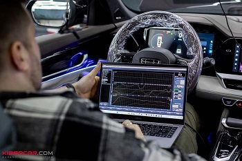 Geely Monjaro: улучшение звучания штатной системы