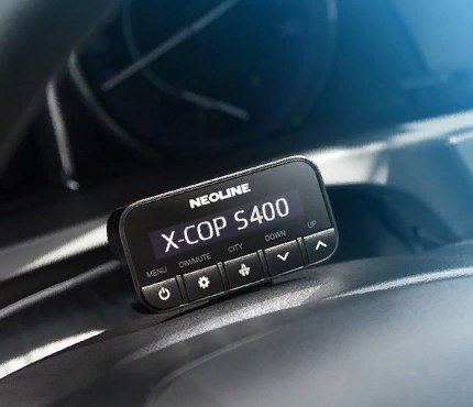 Скрытая установка радар-детектора NEOLINE в Volkswagen