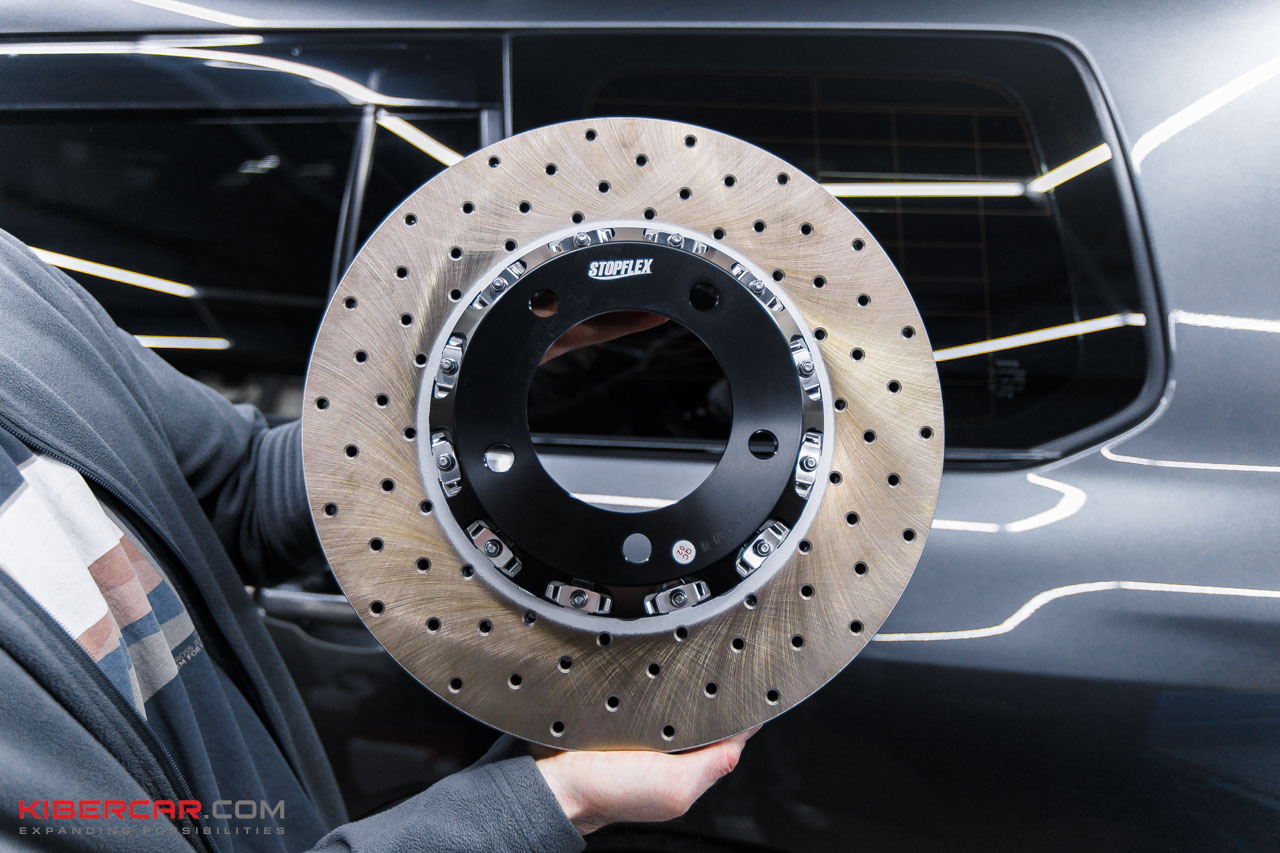 Toyota LC200 тормоза Brembo (6).jpg