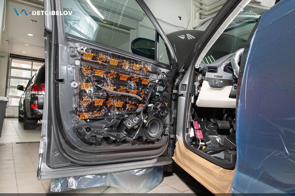 Audi-Q7_Dver_3S_1-_2_.jpg