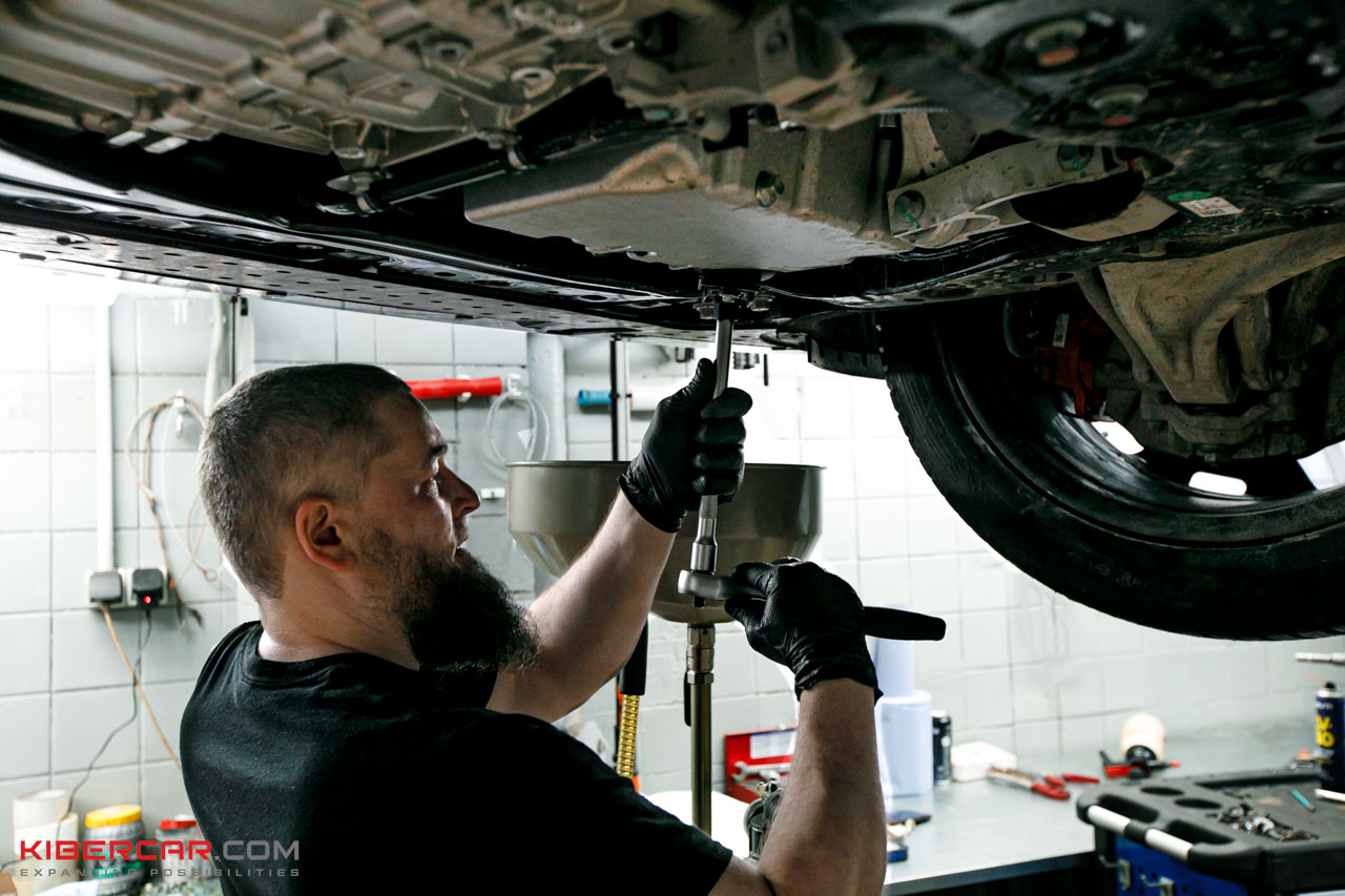 Lynk&Co 900 техническое обслуживание.jpg