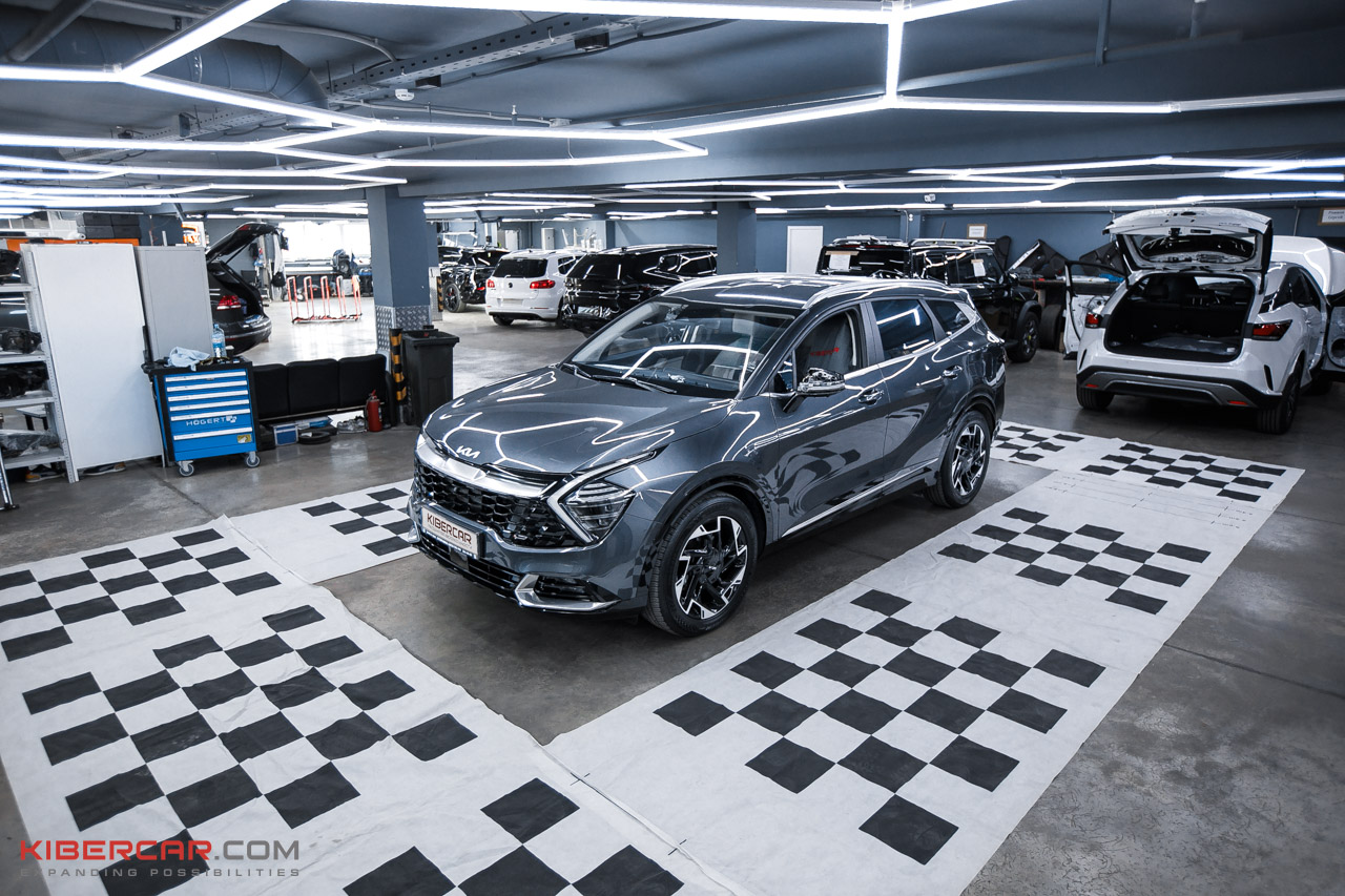 Процесс монтажа камер кругового обзора 360 Ultra на Kia Sportage в КИБЕРКАР