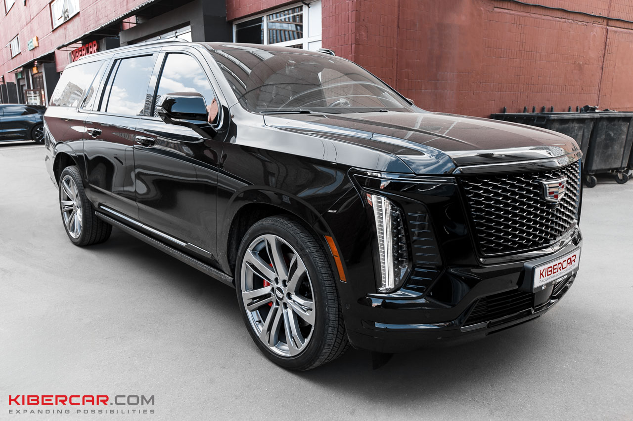 Cadillac Escalade 2025 для замены суппортов и дисков Brembo в КИБЕРКАР
