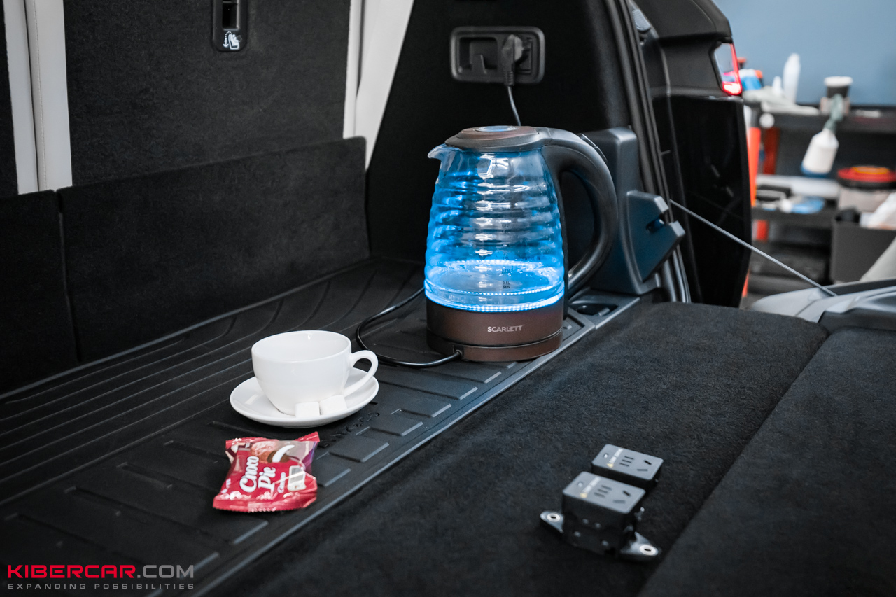 Lynk & Co 900 работа розетки в авто