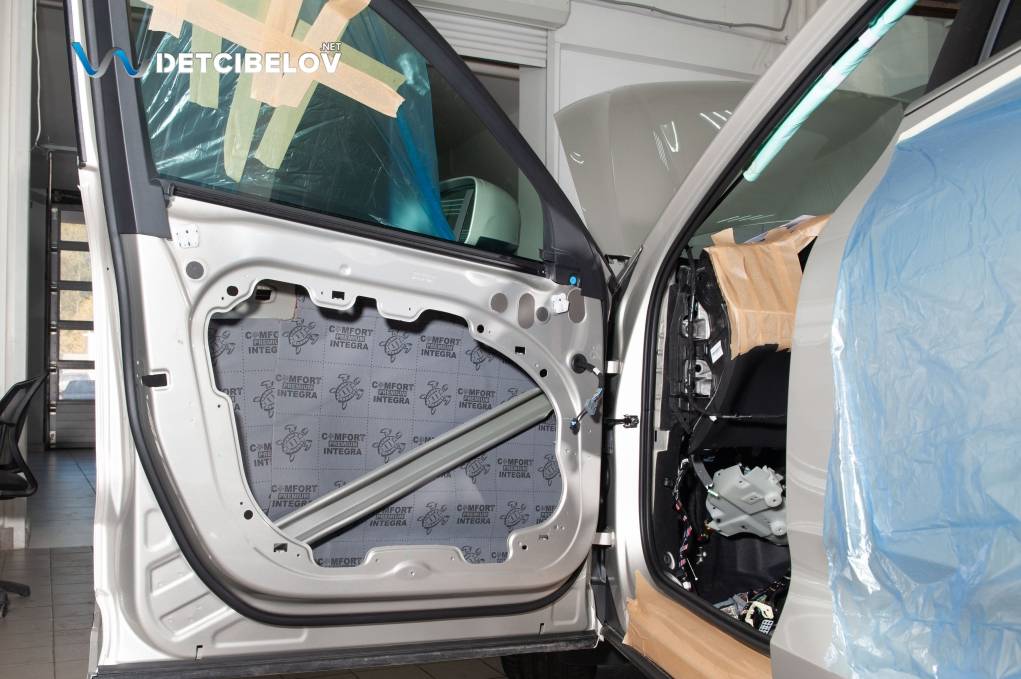 Volvo-XC60_Dver_2S_1-_2_.jpg