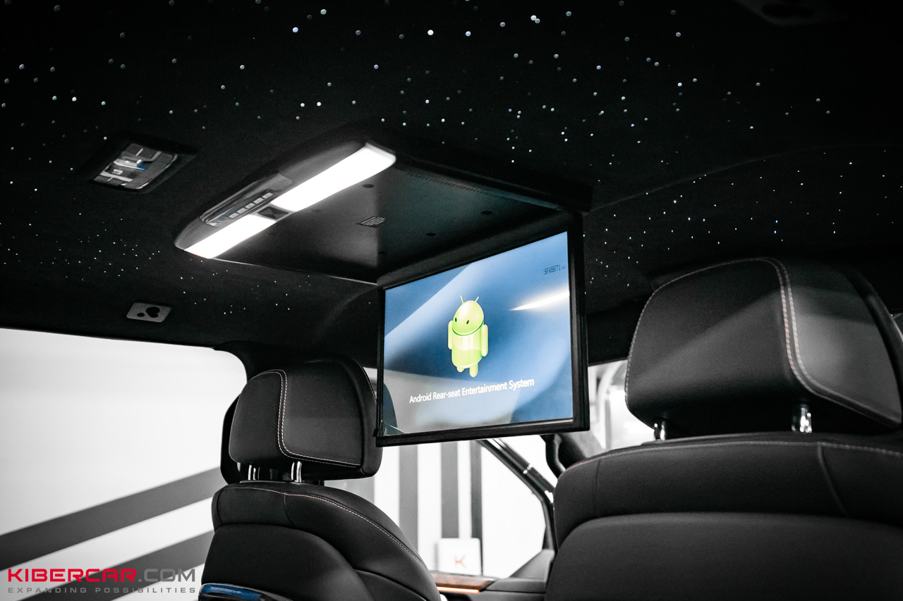 Складной потолочный монитор на Android в Volkswagen Multivan в КИБЕРКАР