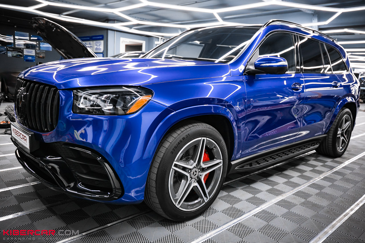 Оклейка Mercedes-Benz GLS цветной полиуретановой пленкой в КИБЕРКАР