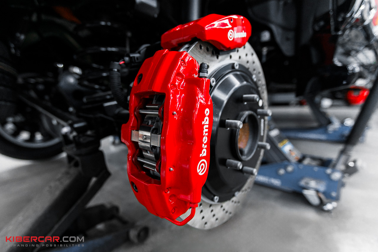 Toyota Land Cruiser 300 тормоза Brembo (24).jpg