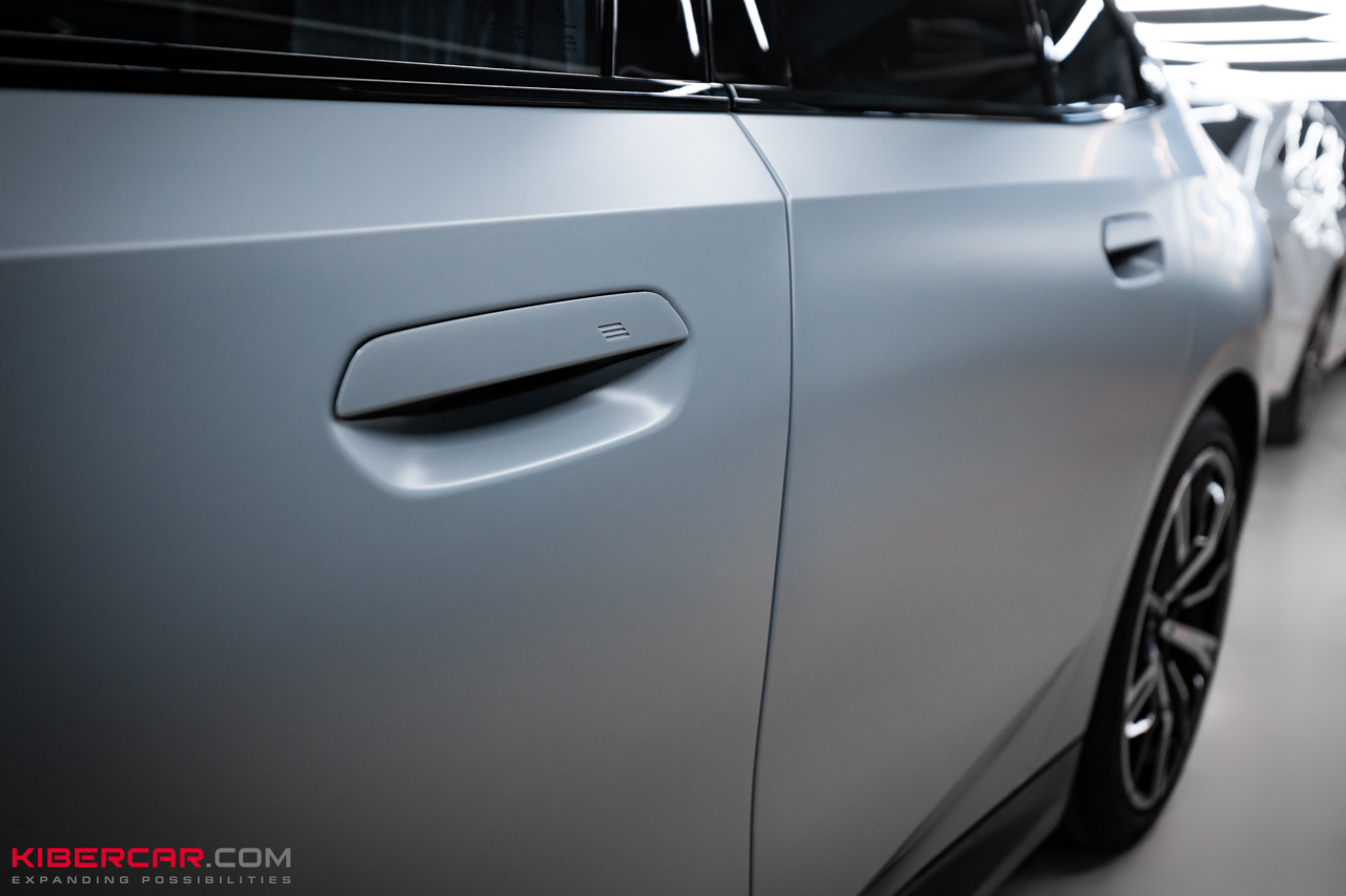 bmw_okleyka_plenkoi (4).jpg