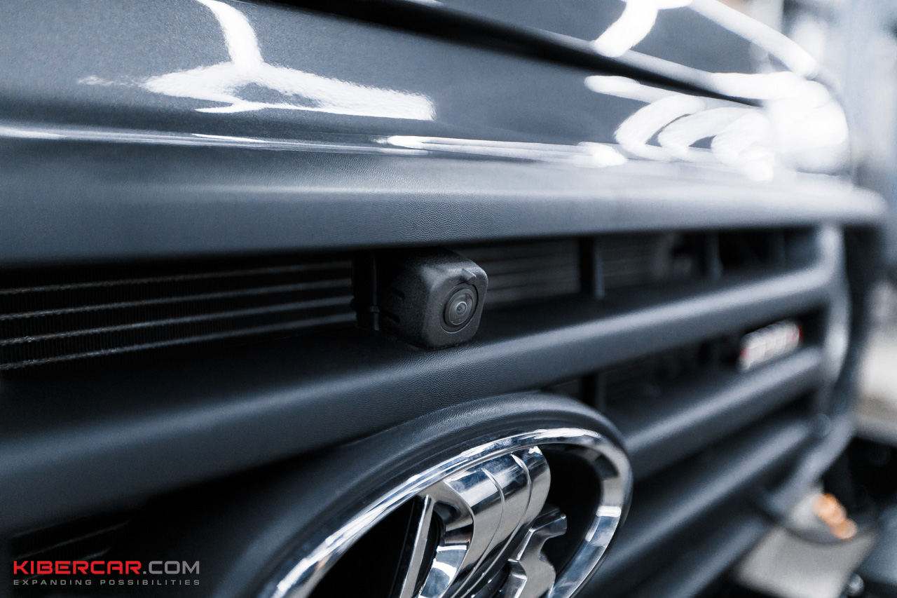 Камера переднего вида