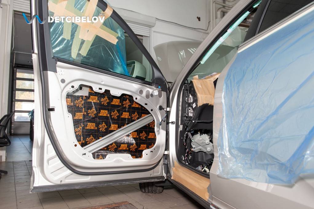 Volvo-XC60_Dver_1S_1-_2_.jpg