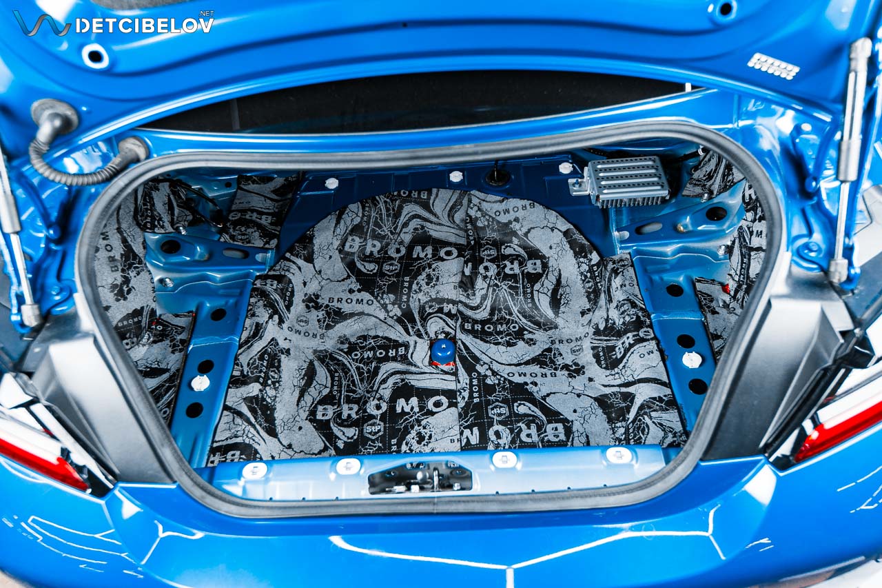 Шумоизоляция пола багажника