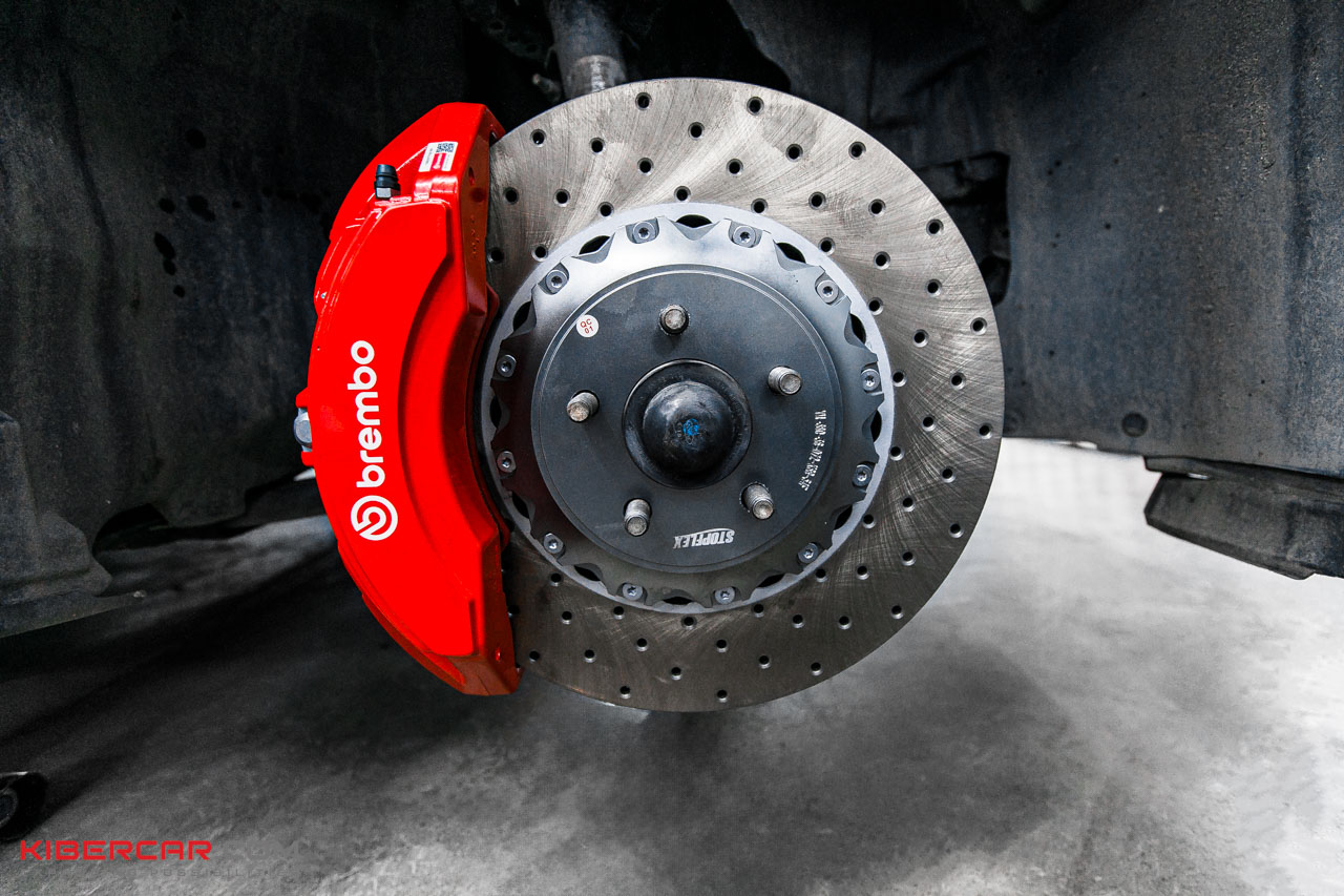Ford Mustang тормоза Brembo (13).jpg