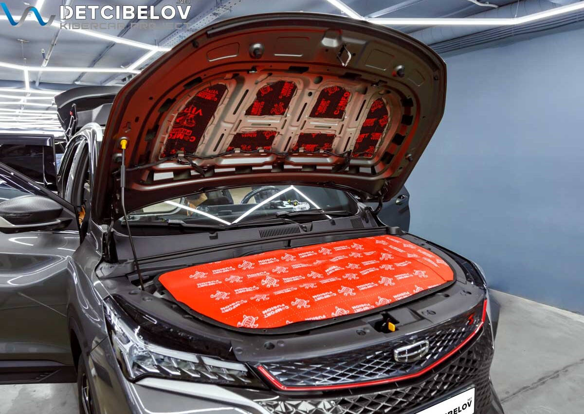 Geely Coolray (9).jpg