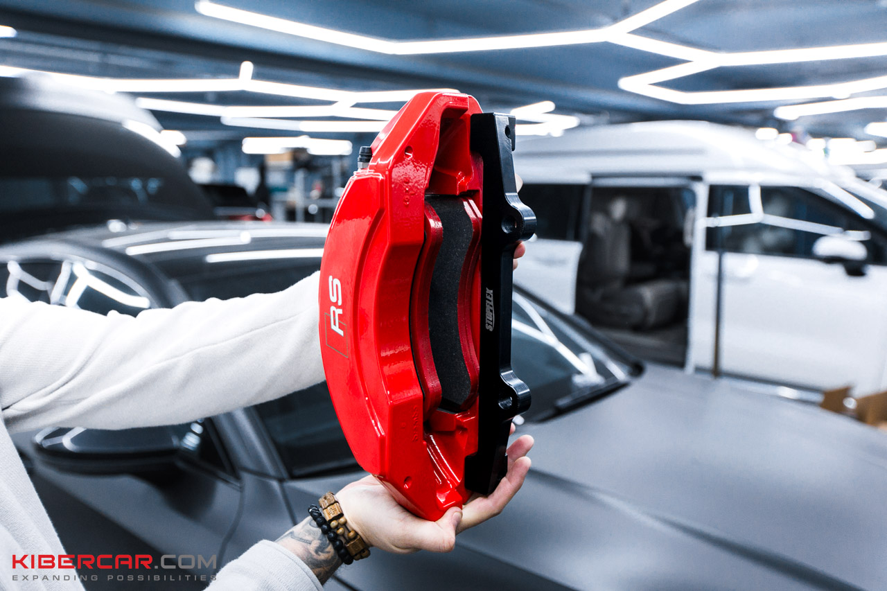 Суппорт Brembo RS с керамическими тормозными колодками