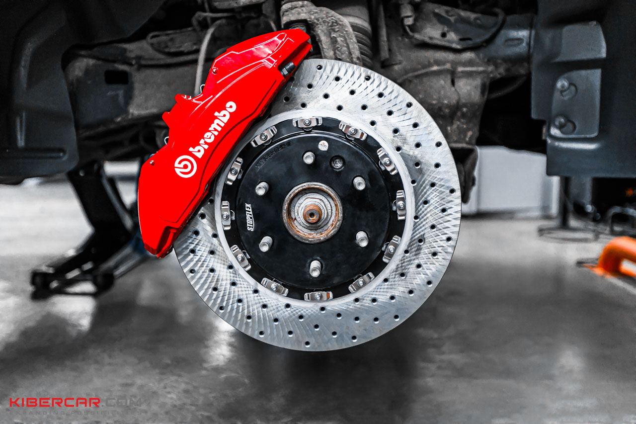 Установка тормозной системы Brembo