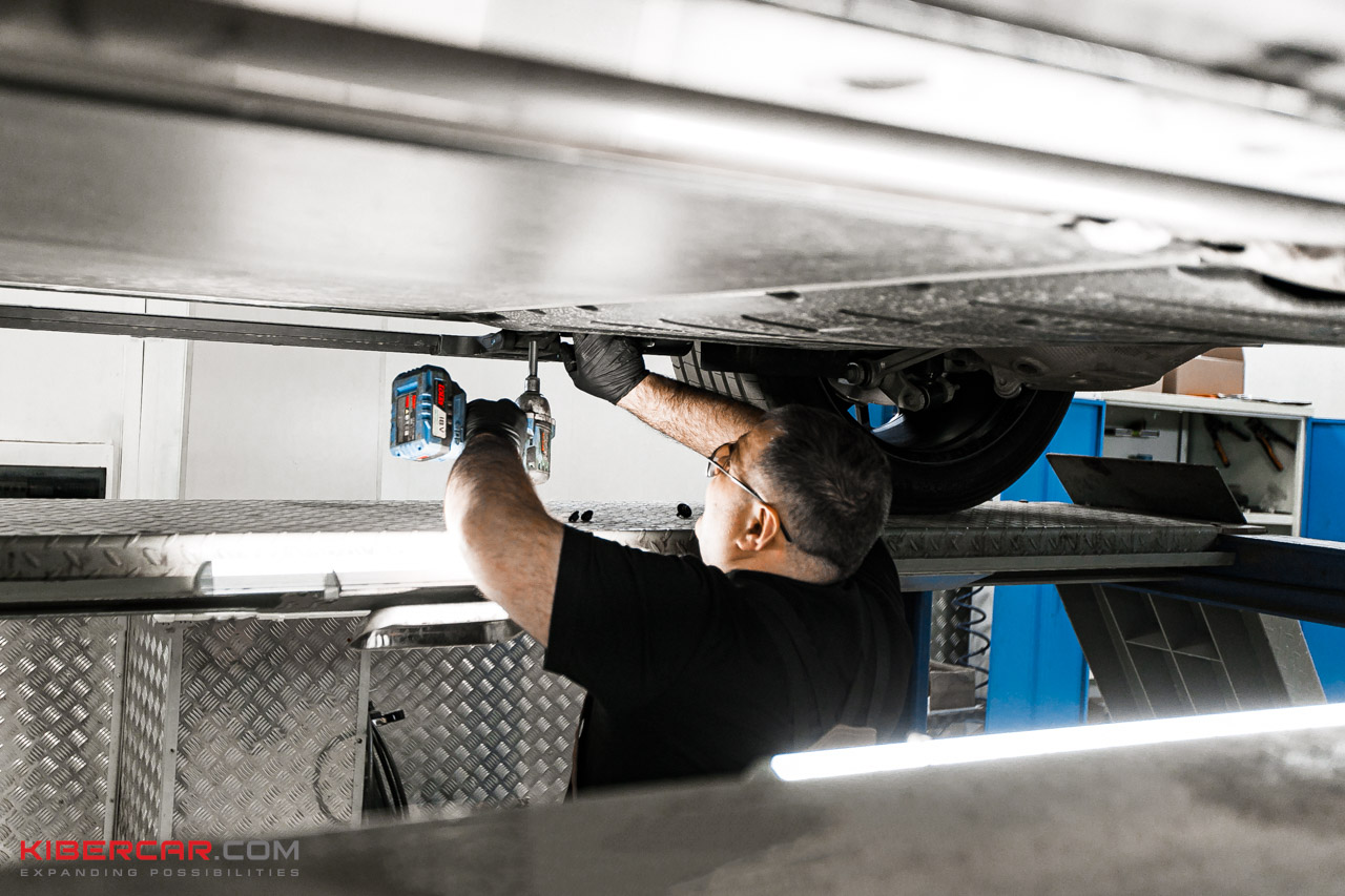 Zeekr 9X установка защиты днища (7).jpg