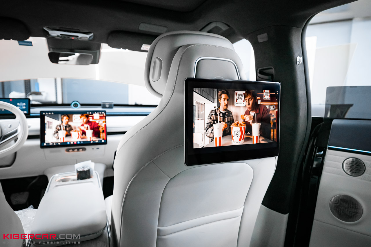 Синхронизация мониторов в автомобиле