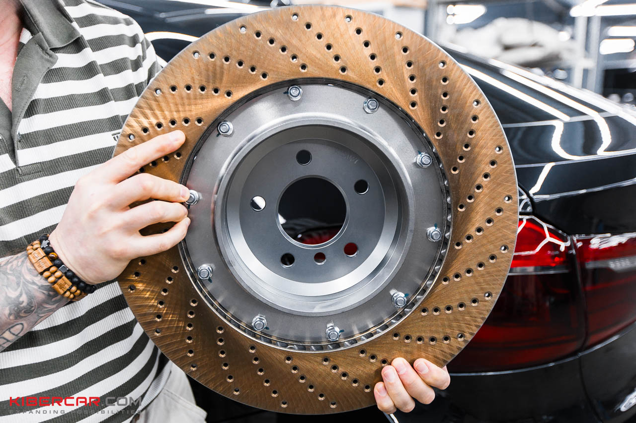 BMW X6 тормоза Brembo (3).jpg