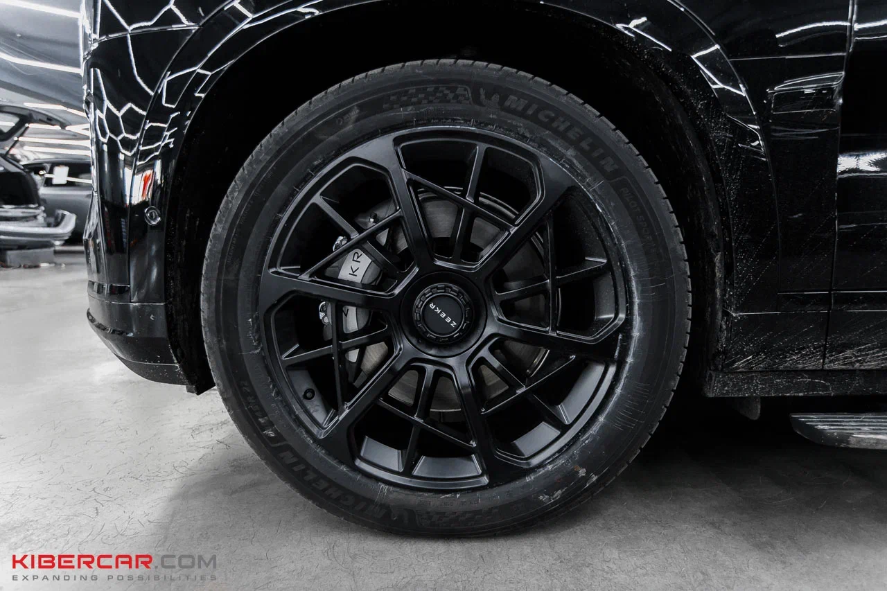 Zeekr 9X до установки тормозов Brembo (3).jpg