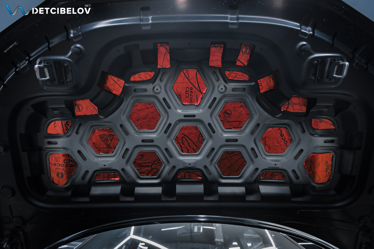 ZEEKR KAPOT BAGAJNIK-4.jpg