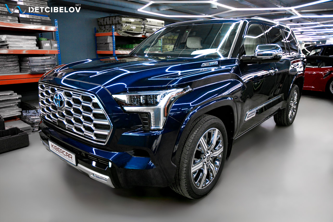 Toyota Sequoia III, 2023.jpg