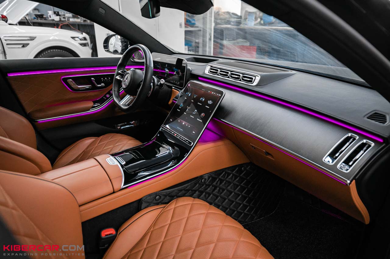 Амбиентная подсветка салона Mercedes-Benz