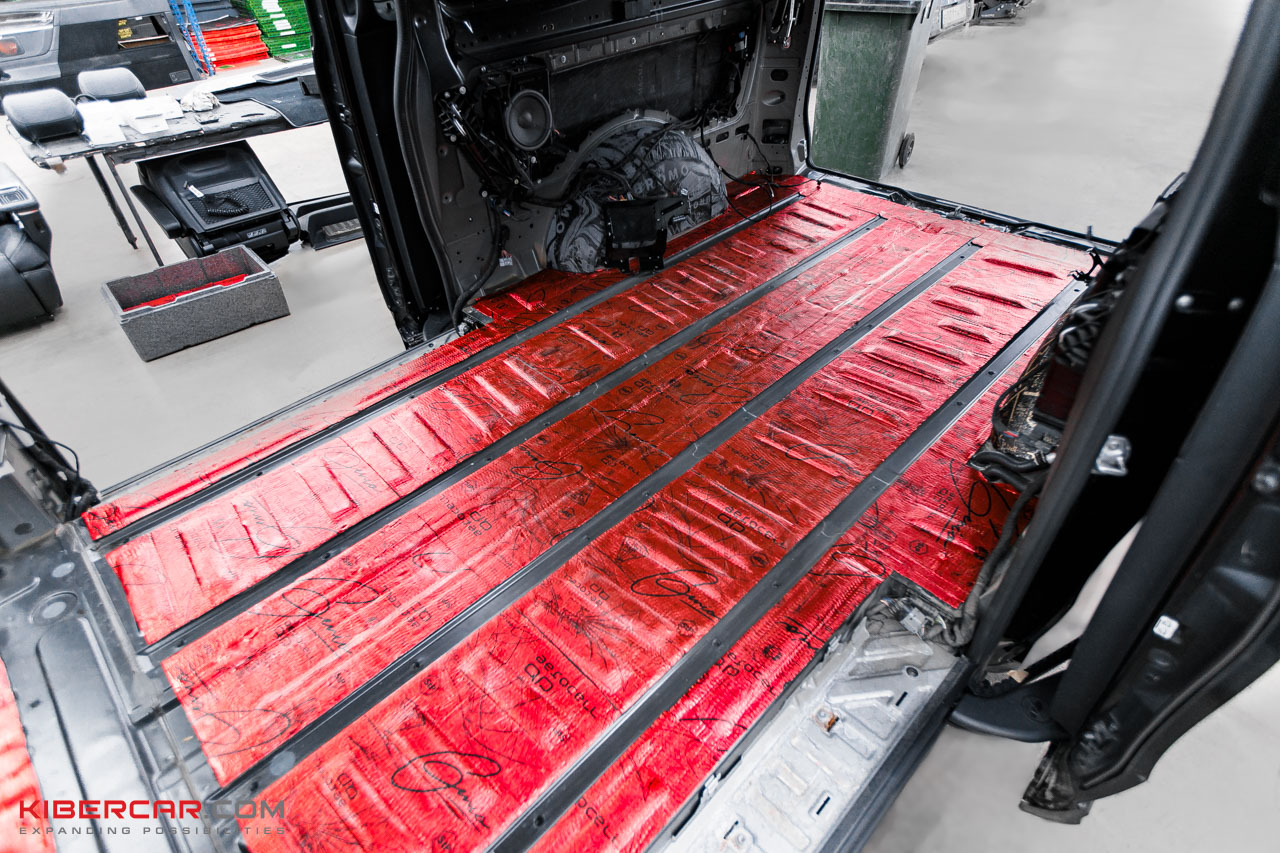 Mercedes-Benz V-Класс шумоизоляция (4).jpg