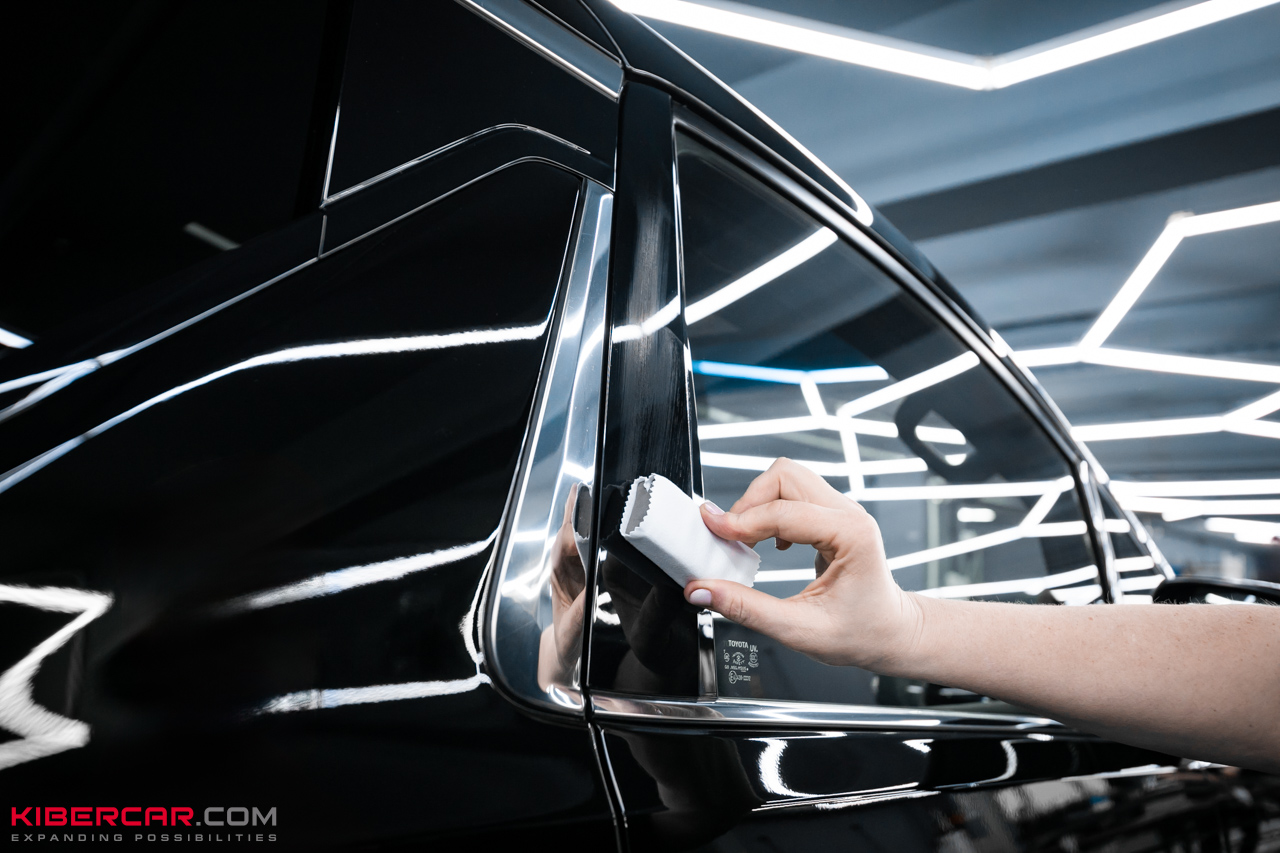 Toyota Alphard полировка и керамическое покрытие