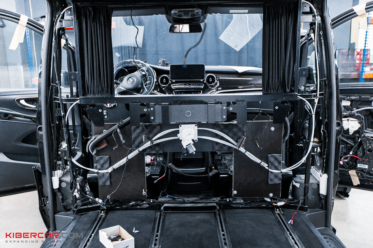 Mercedes-Benz V-Класс шумоизоляция (9).jpg