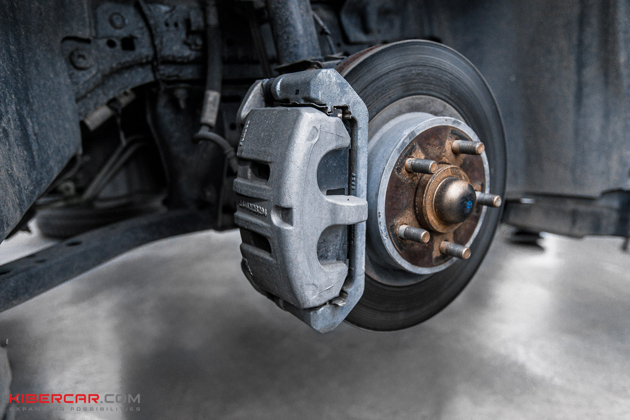 Ford Mustang тормоза Brembo (11).jpg