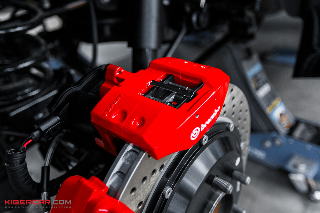 Toyota Land Cruiser 300 тормоза Brembo (25).jpg