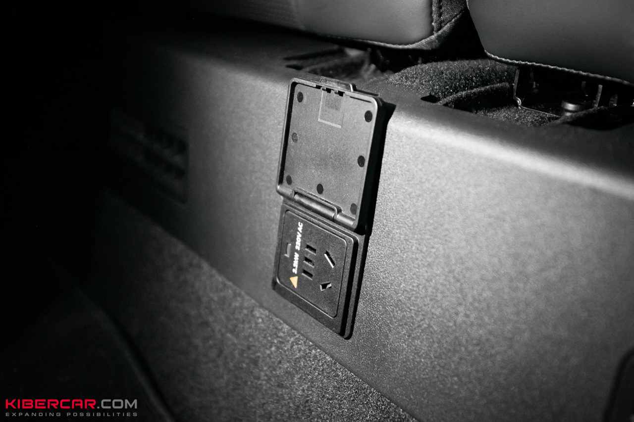 Lynk & Co 900 розетка (2).jpg