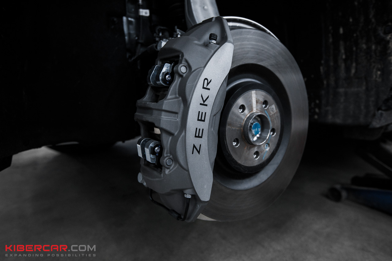 Zeekr 9X до установки тормозов Brembo (1).jpg