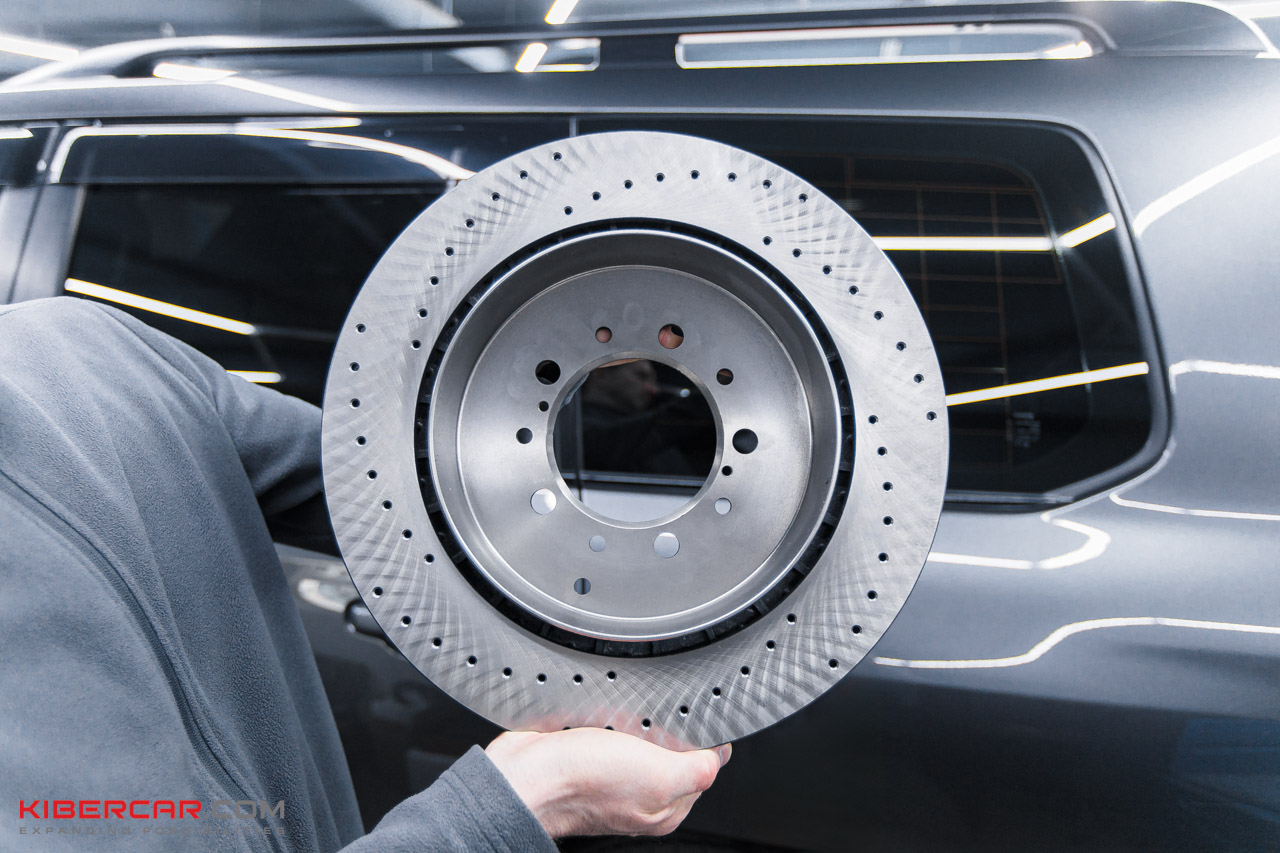 Toyota LC200 тормоза Brembo (5).jpg