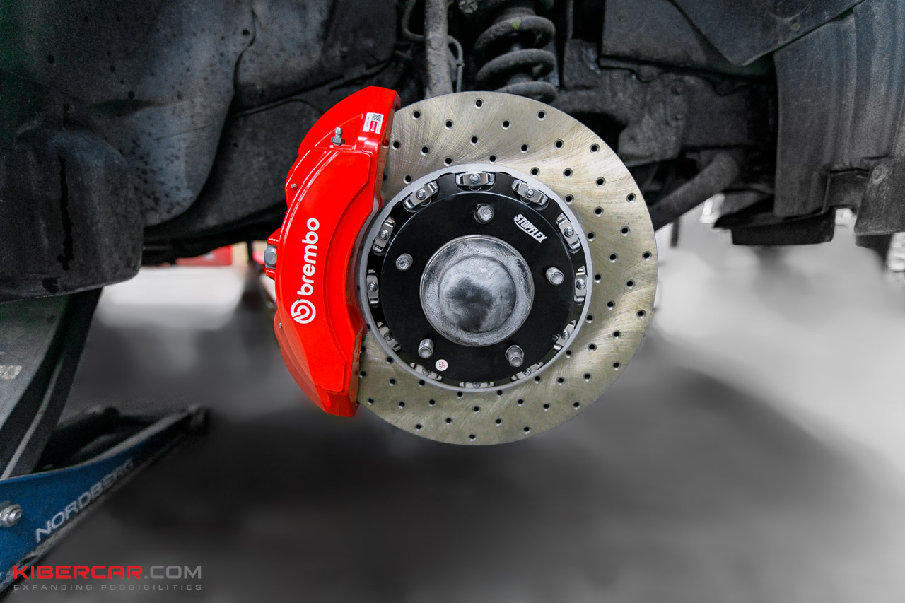 Toyota LC200 тормоза Brembo (12).jpg